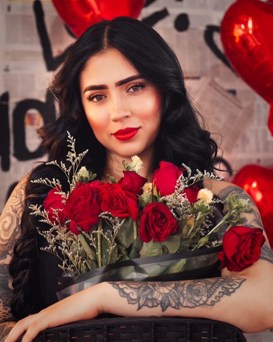 Concepto rosas y rojo